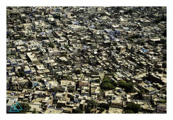 a1sx2_Original1_livingInIndia01.JPG